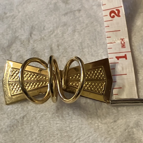 Vtg. Gold Tone Scarf Pin Bow Tie Brooch MCM Quiet Luxury Old Money Retro - Picture 6 of 6